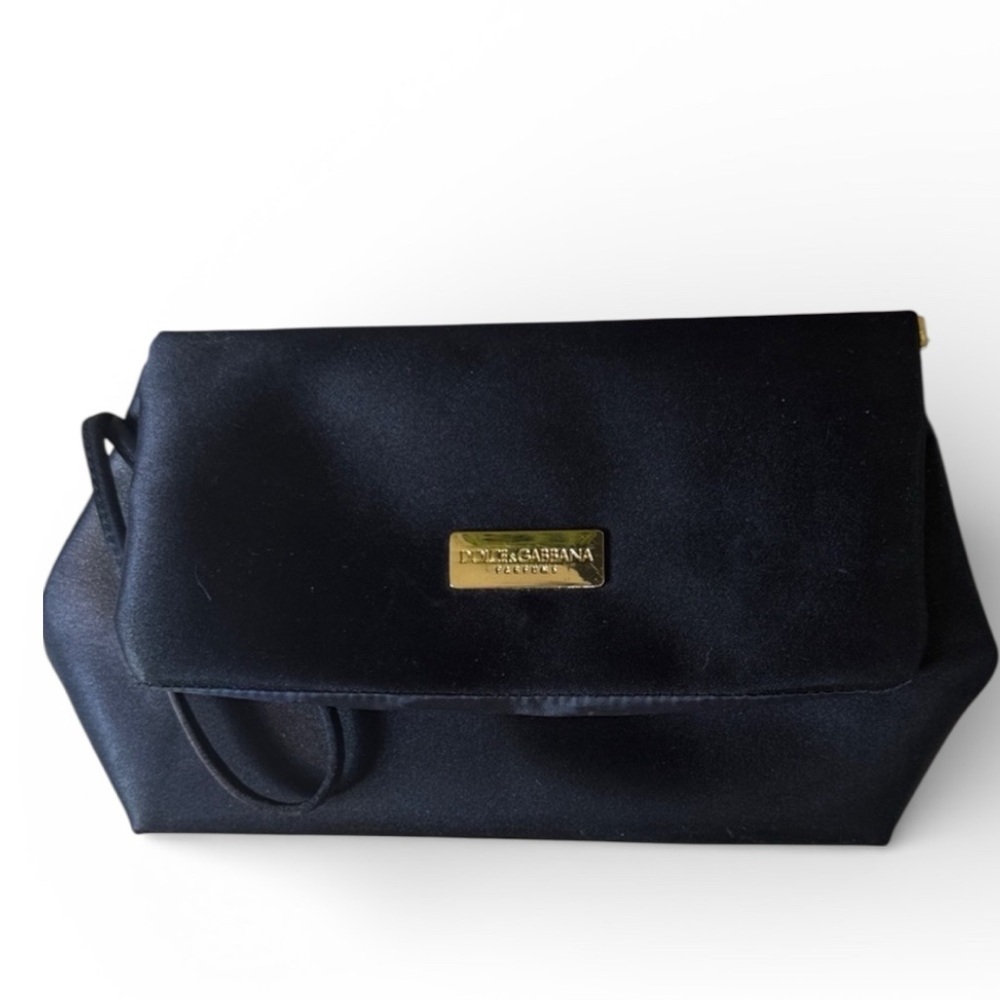 DOLCE and GABBANA PARFUMS ladies Black wristlet excellent condition silky feel
